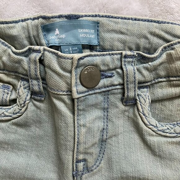 GAP Factory NWT Girls' Skinny Jeans Size 3T | Light Wash Denim Snap Closure - Picture 2 of 14